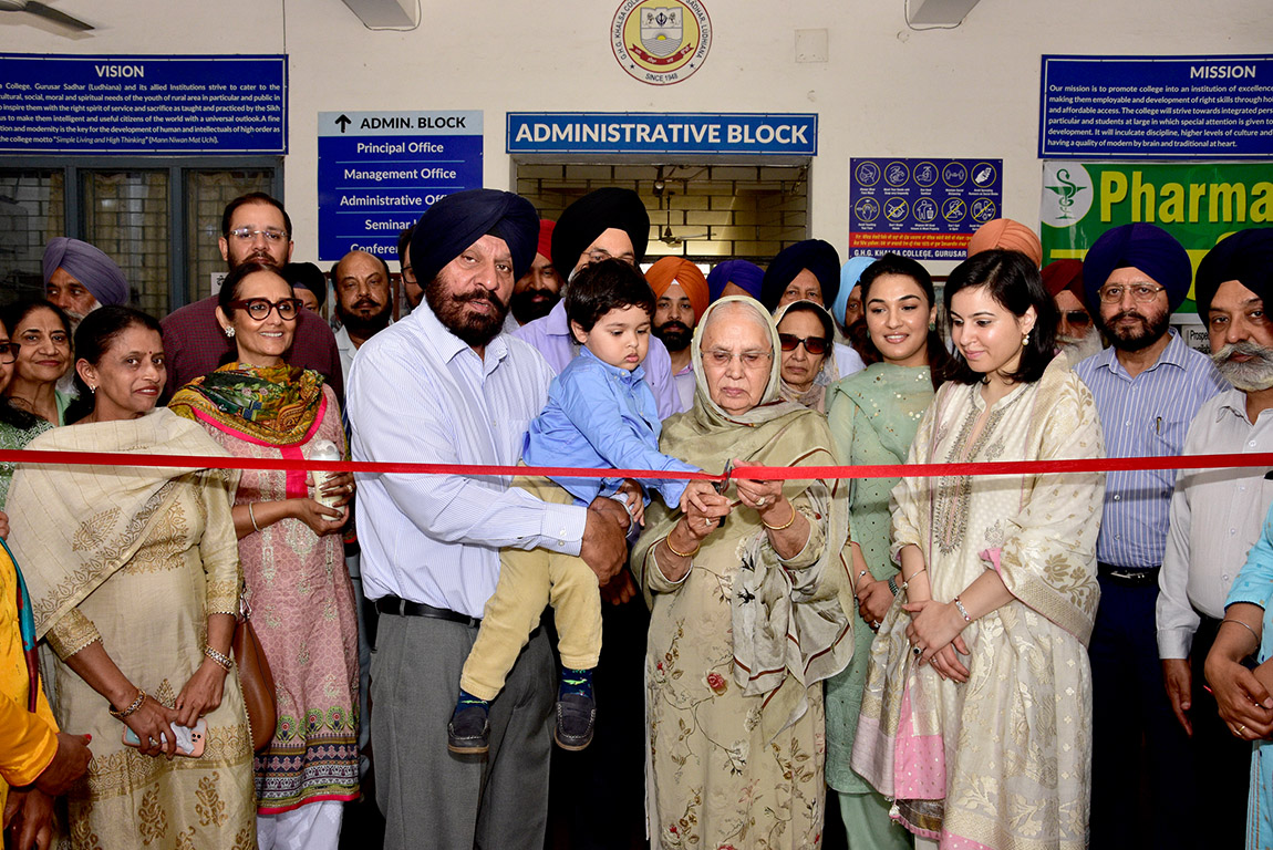 COMMEMORATIVE CEREMONY CELEBRATED BY GHG
KHALSA COLLEGES GURUSAR SADHAR