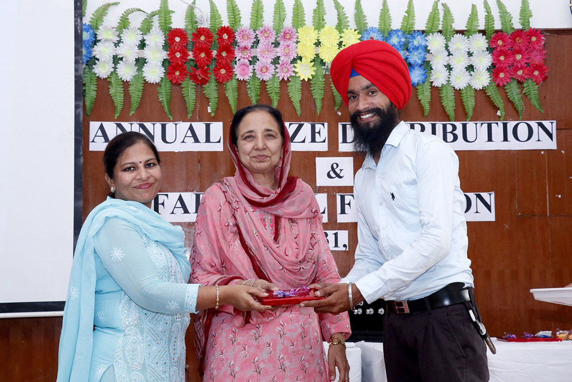 Annual Prize Distribution And Farewell Function